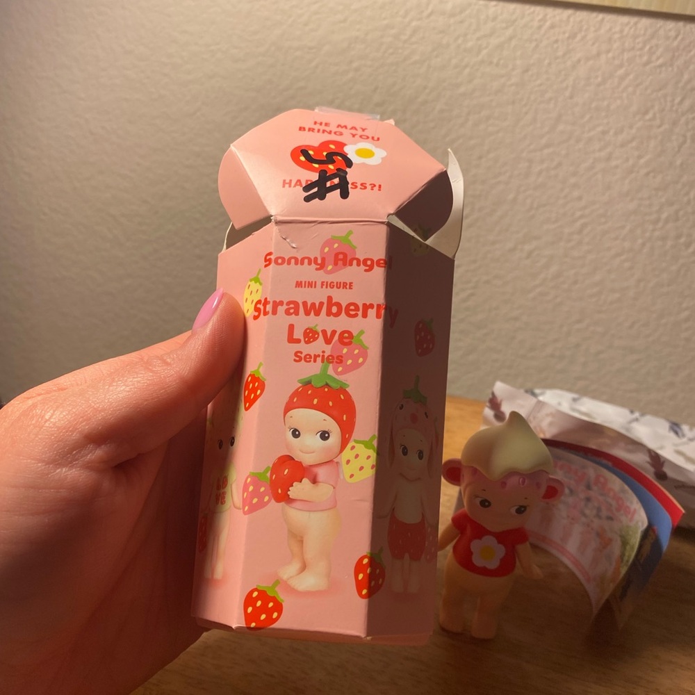 Sonny Angel Strawberry Love Series - Monkey - Open Box, Brand New - Picture 6 of 7